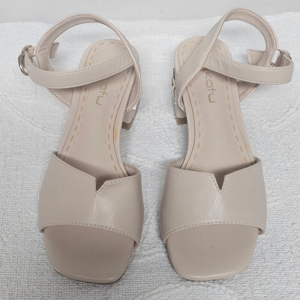 Beige Tan Nude Neutral Low Block Heels Star Accent Party‎ Office Career Size 6